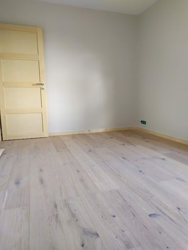 Pose de parquet en chêne contrecollé